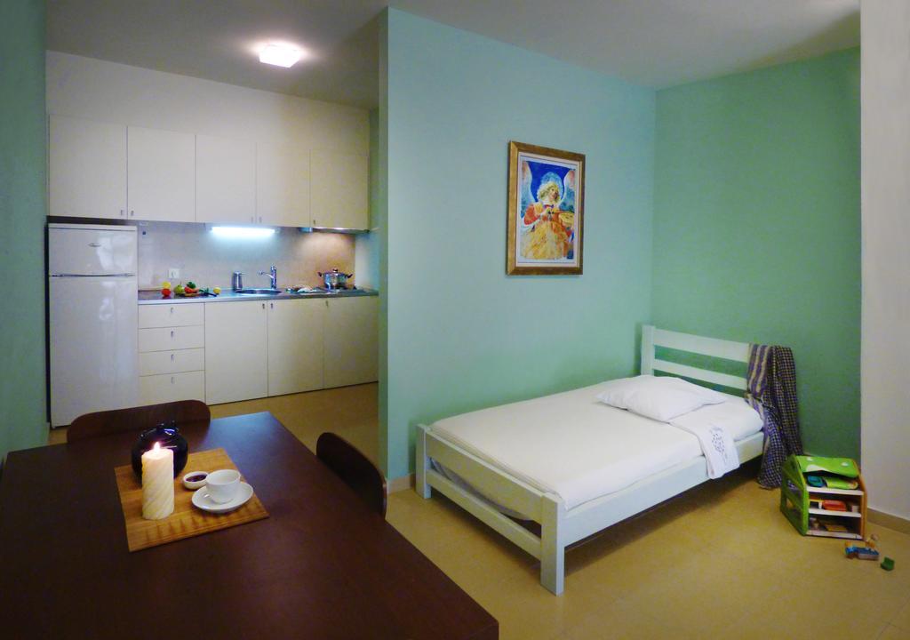 Nereids Apartments Sitia  Kamer foto